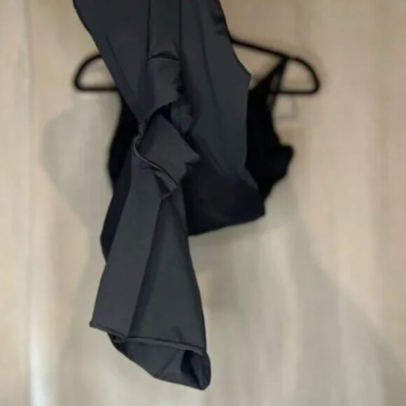 Spanx OnCore Sculpting Open-Bust Mid-Thigh Bodysuit - Medium in 'Very Black' - Picture 5 of 12